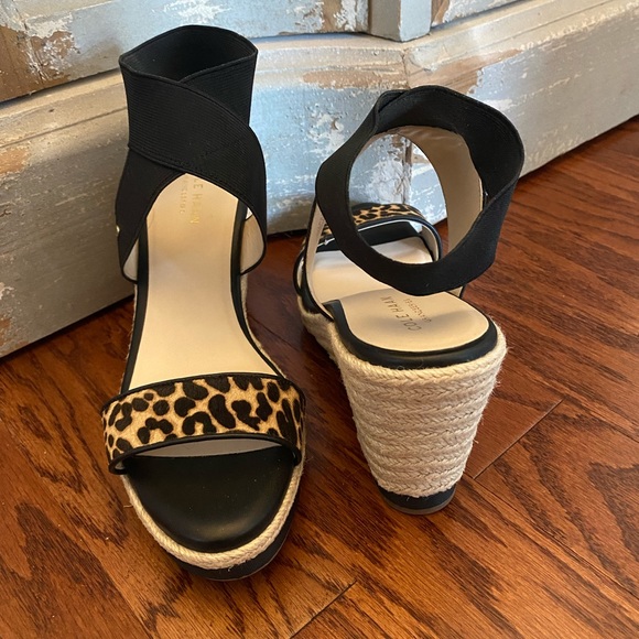 Cole Haan Cute NEW wedge sandals size 8 1/2 - Picture 2 of 9